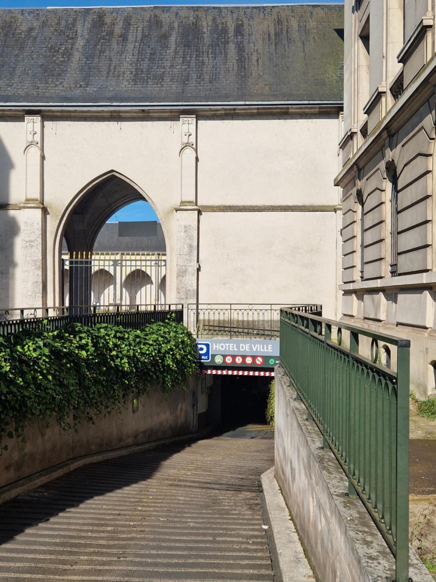 Bnb L'Orleanais Hyper Centre D'Orleans Proche Gare Parking Exteriör bild
